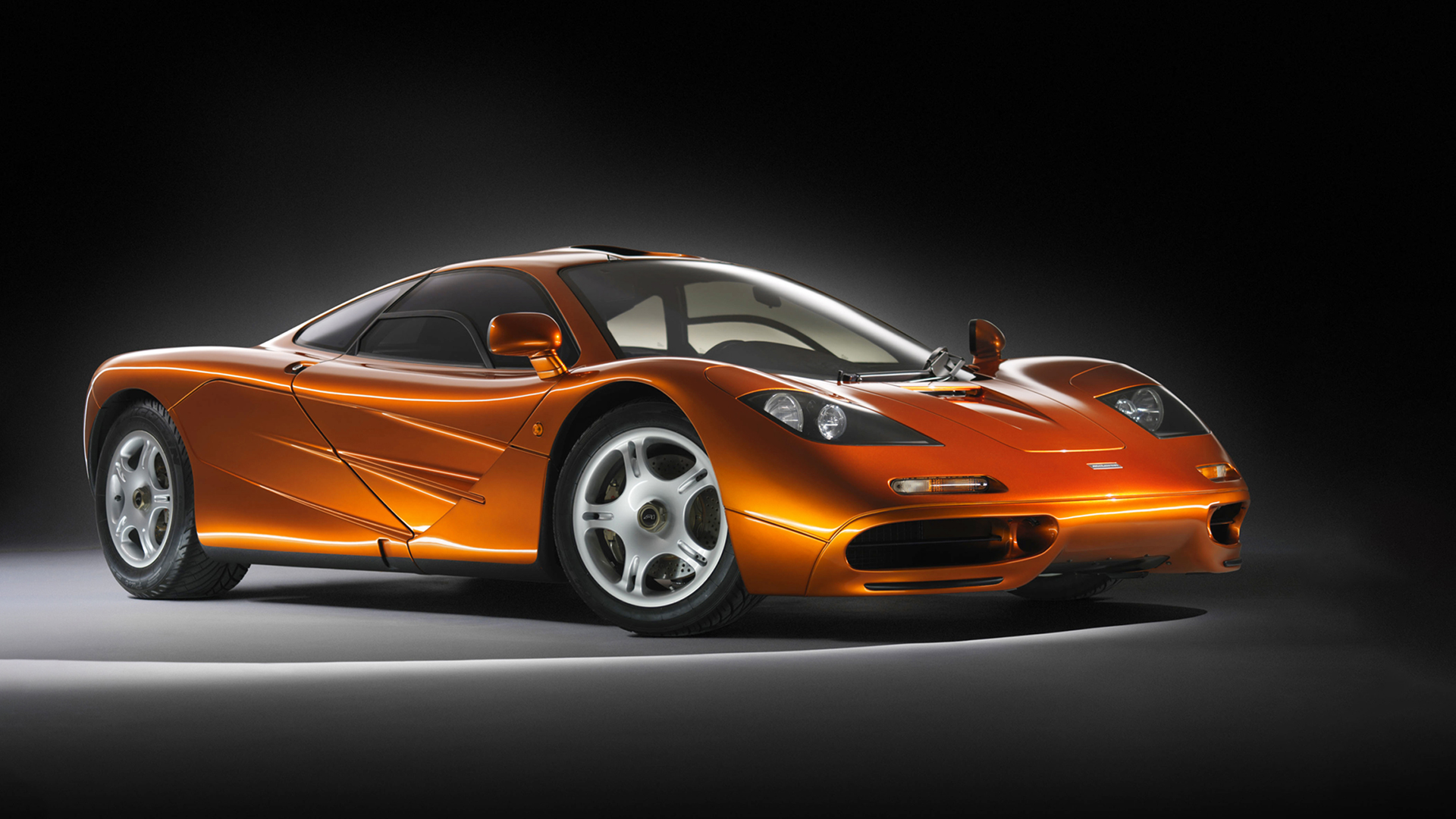 McLaren F1 có mẫu mã đẹp, màu sắc đa dạng và động cơ bền